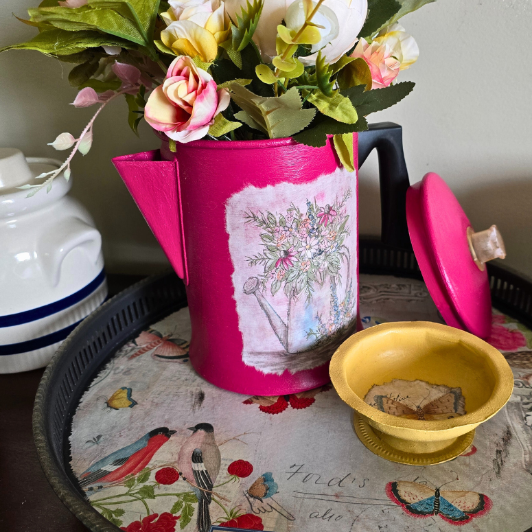 Kissing Booth - DIY Paint